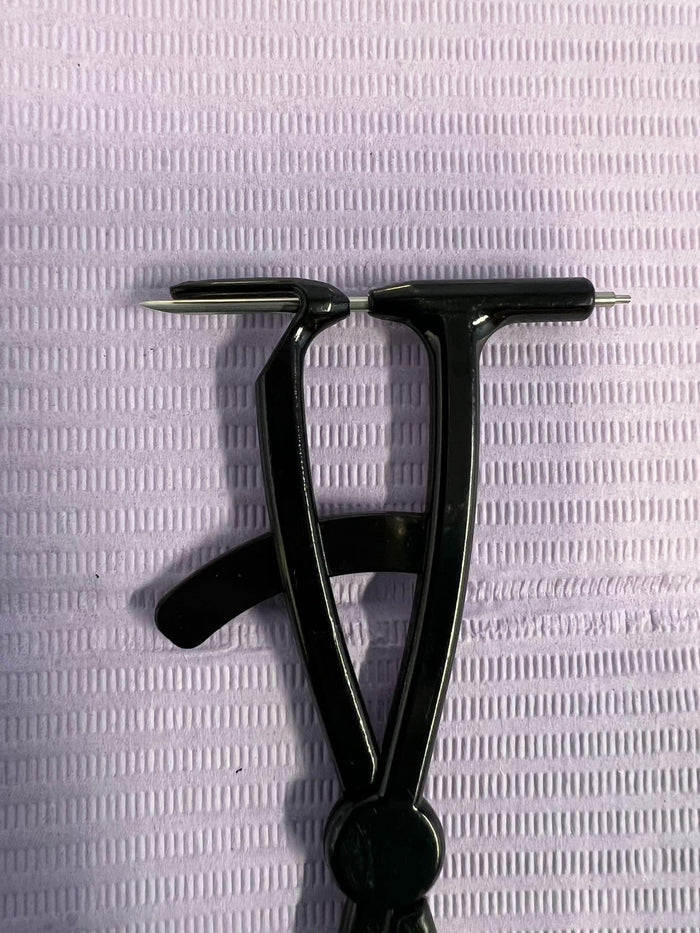 Septum Clamps 18ga / 16ga (Box of 25) Sterile