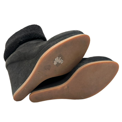Black Suede & Shearling Boots - 10