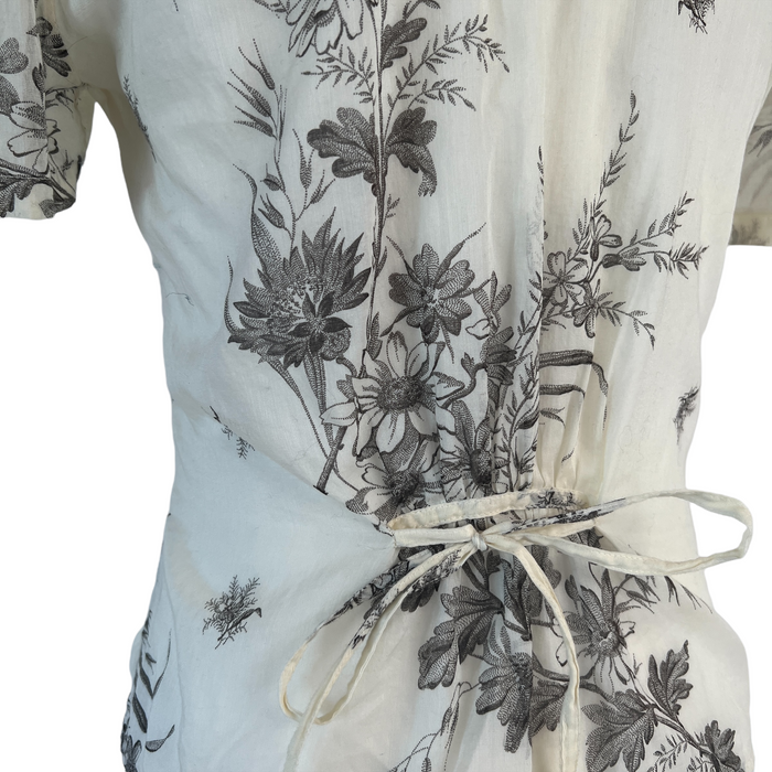 Cream Shirt w/Prints - M